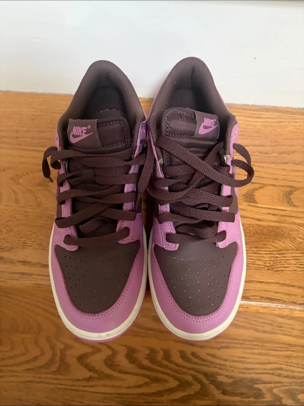 Nike Kids Low-Top DUNK Sneakers in Pink and Brown - 7Y